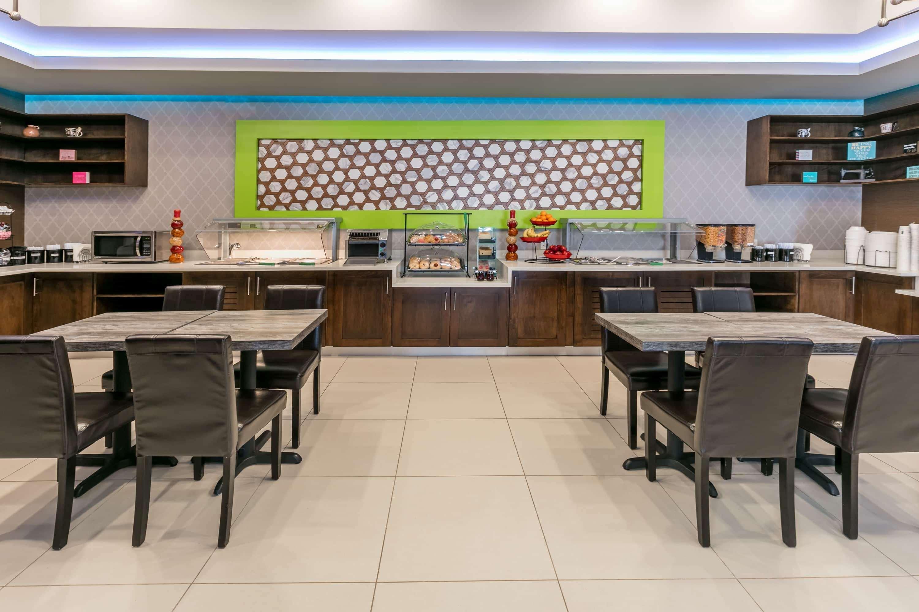 Ramada By Wyndham El Paso Hotel Екстериор снимка