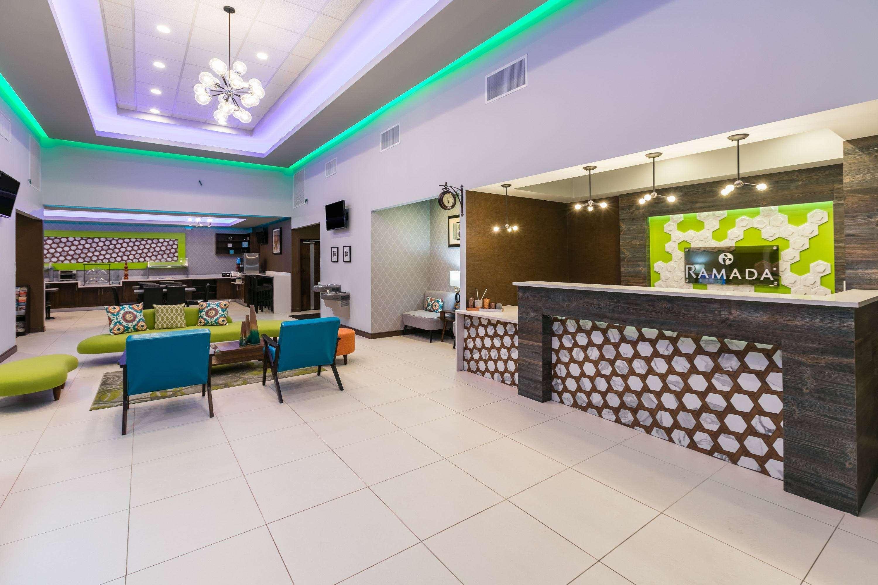 Ramada By Wyndham El Paso Hotel Екстериор снимка