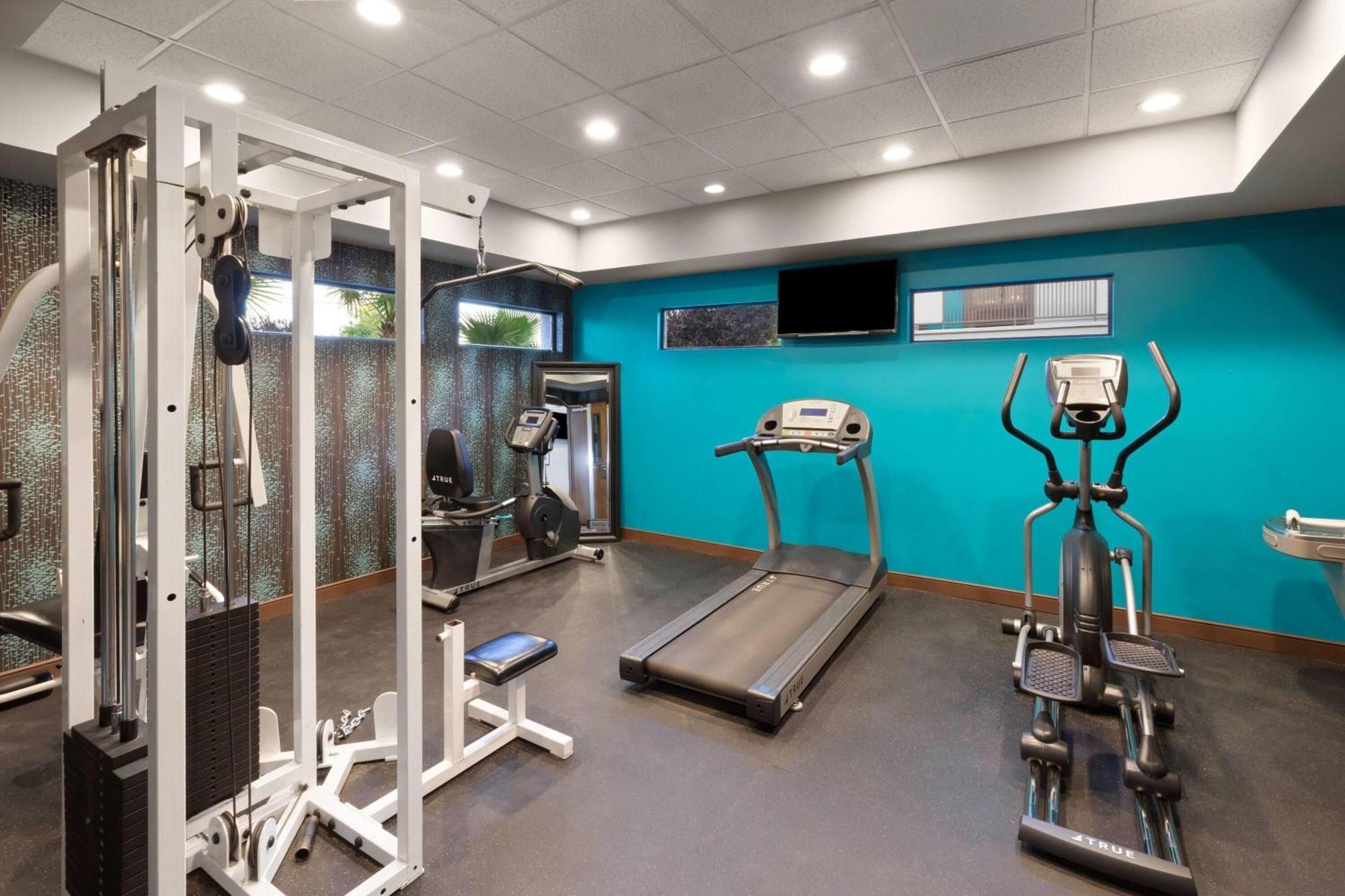 Ramada By Wyndham El Paso Hotel Екстериор снимка