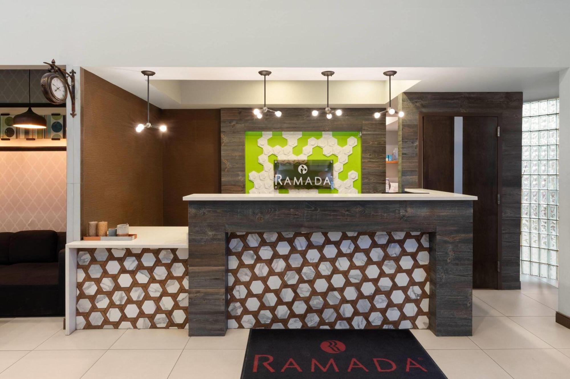 Ramada By Wyndham El Paso Hotel Екстериор снимка